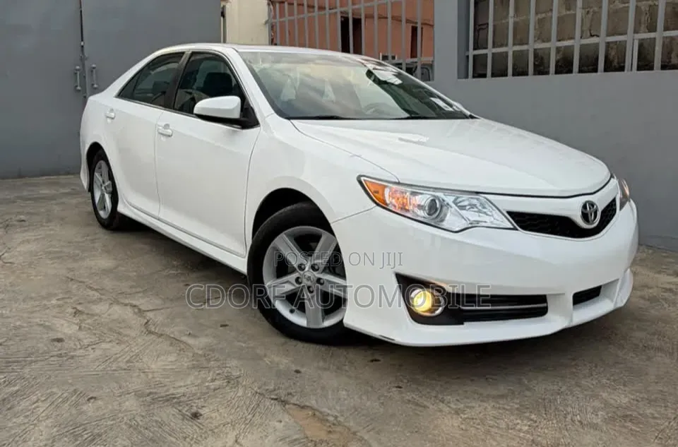 Toyota Camry 2013 White