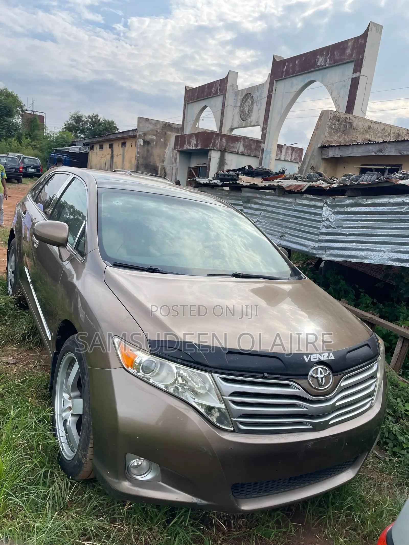 Toyota Venza XLE 2012 Brown