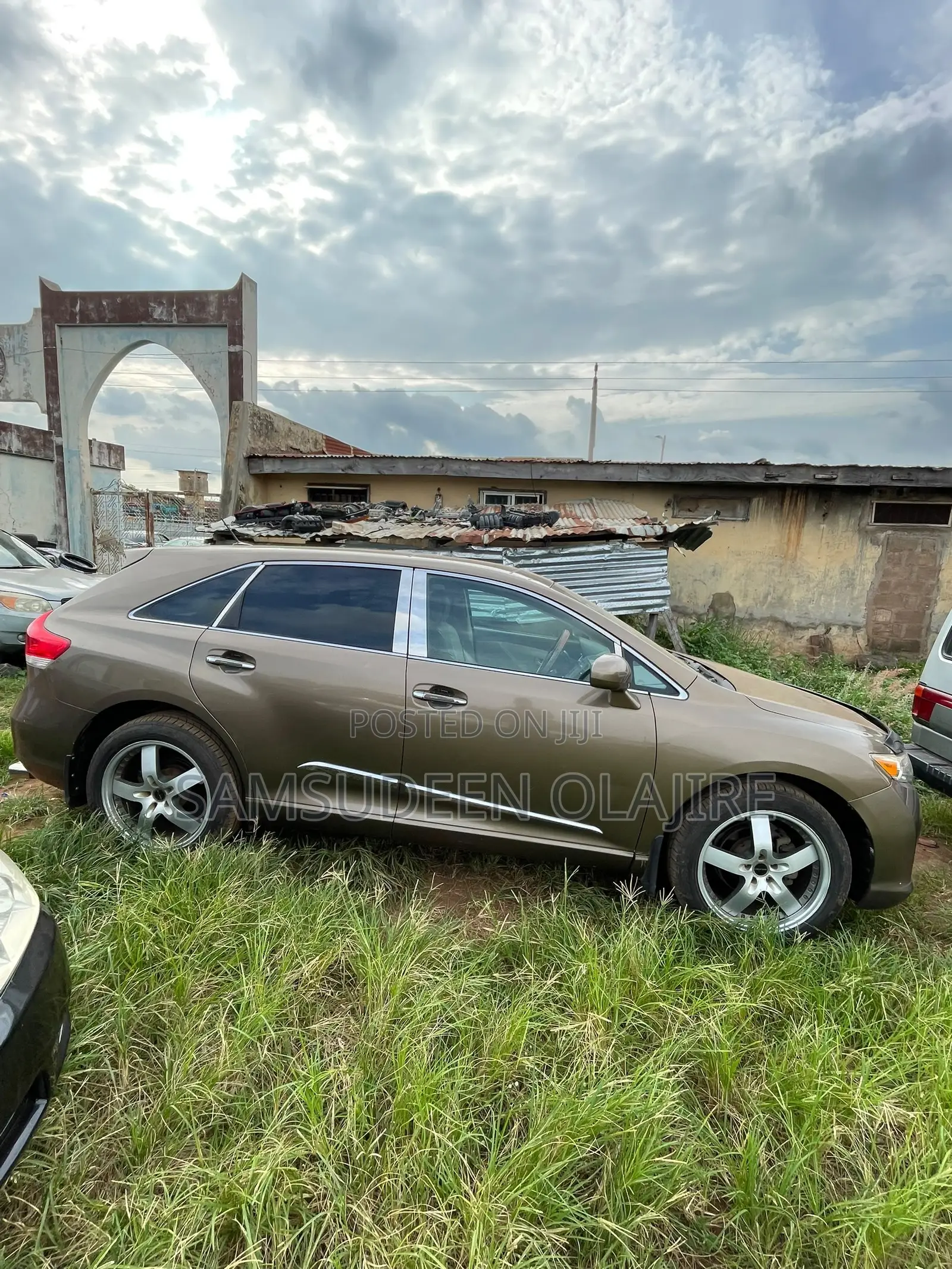 Toyota Venza XLE 2012 Brown