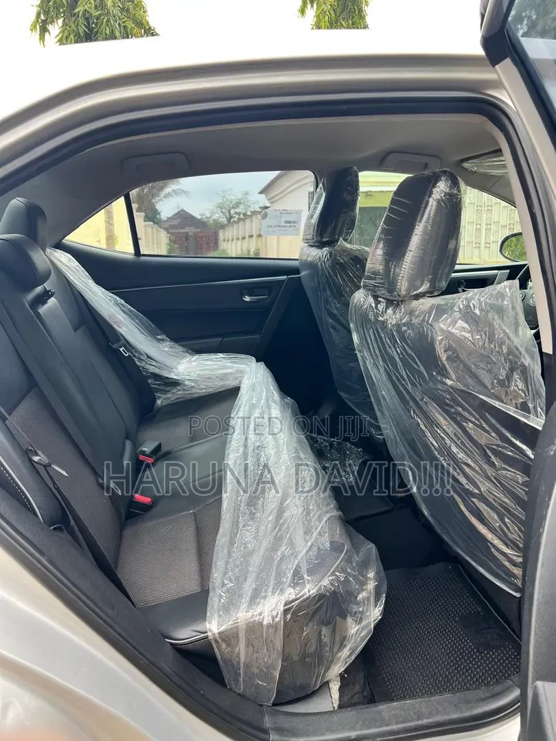Toyota Corolla 2015 Silver