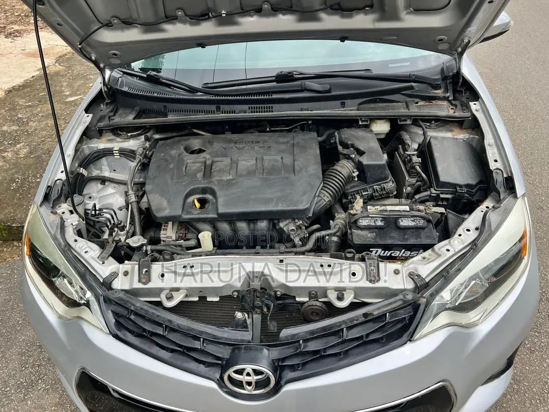 Toyota Corolla 2015 Silver
