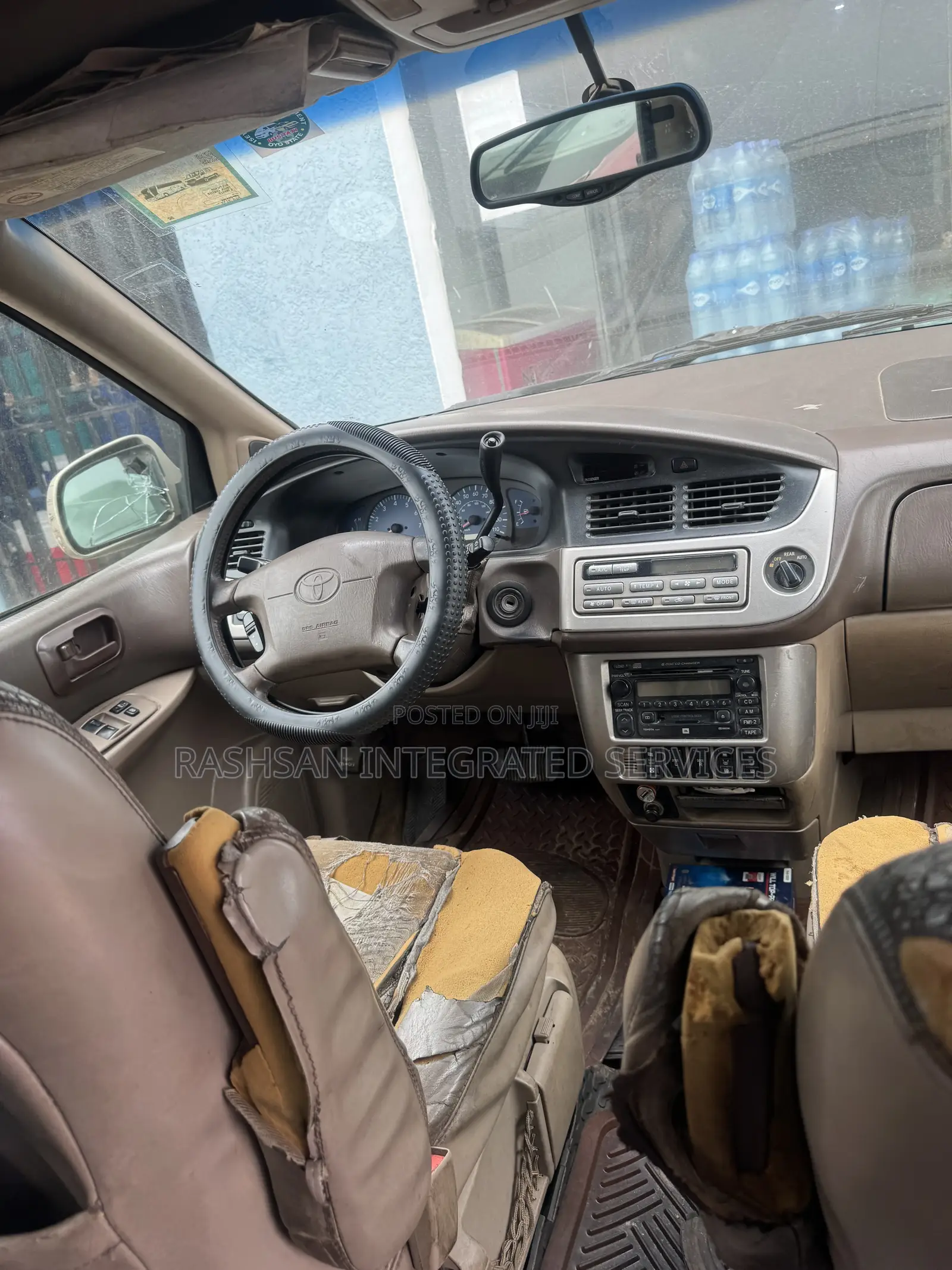 Toyota Sienna LE 2002 Gold