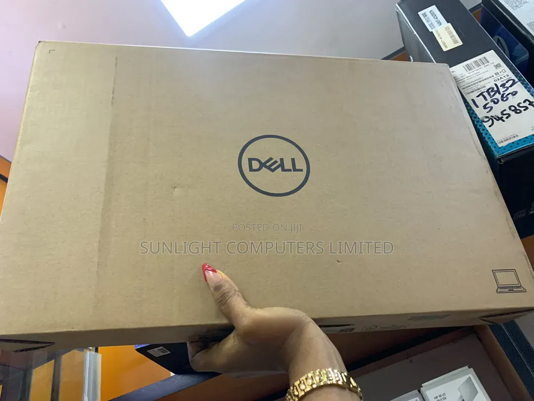 New Laptop Dell Inspiron 16 7620 40GB Intel Core i7 SSD 1T
