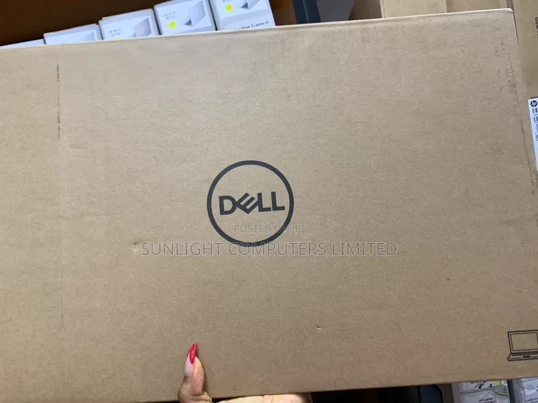 New Laptop Dell Inspiron 16 7620 40GB Intel Core i7 SSD 1T