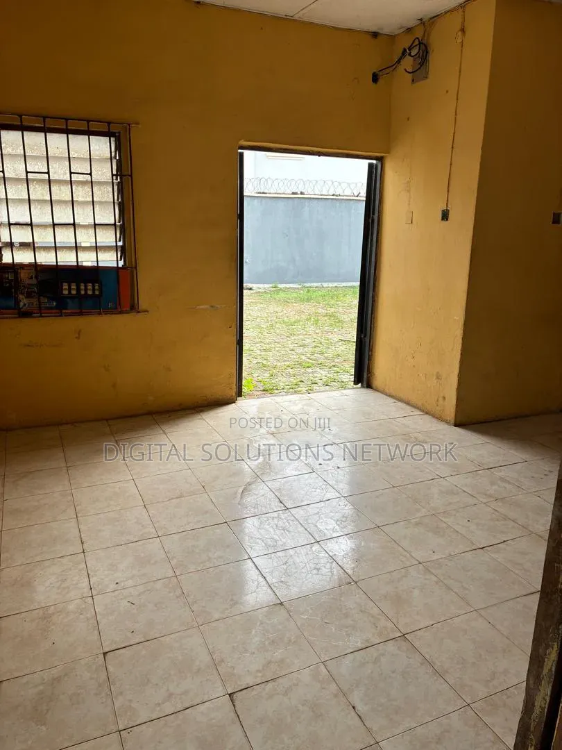 Direct Lease -Warehouse With Offices Stores for Lease
