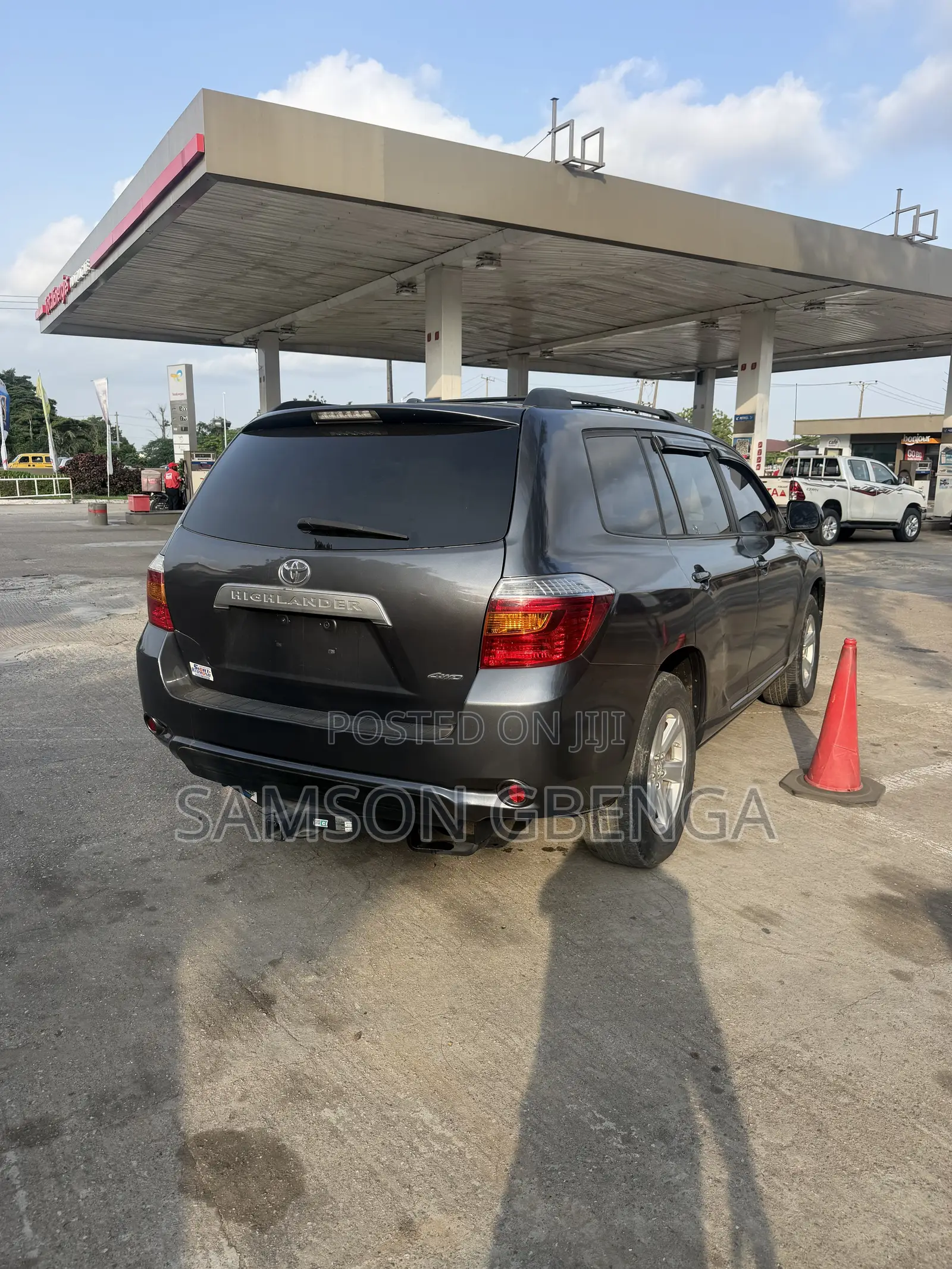 Toyota Highlander Base 2010 Gray