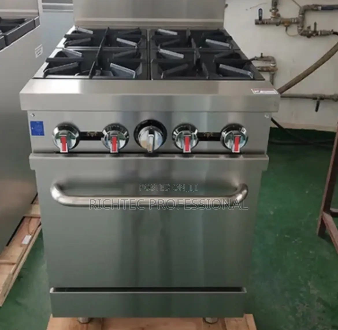 Four Burner Gas/Electric Cooker With Oven