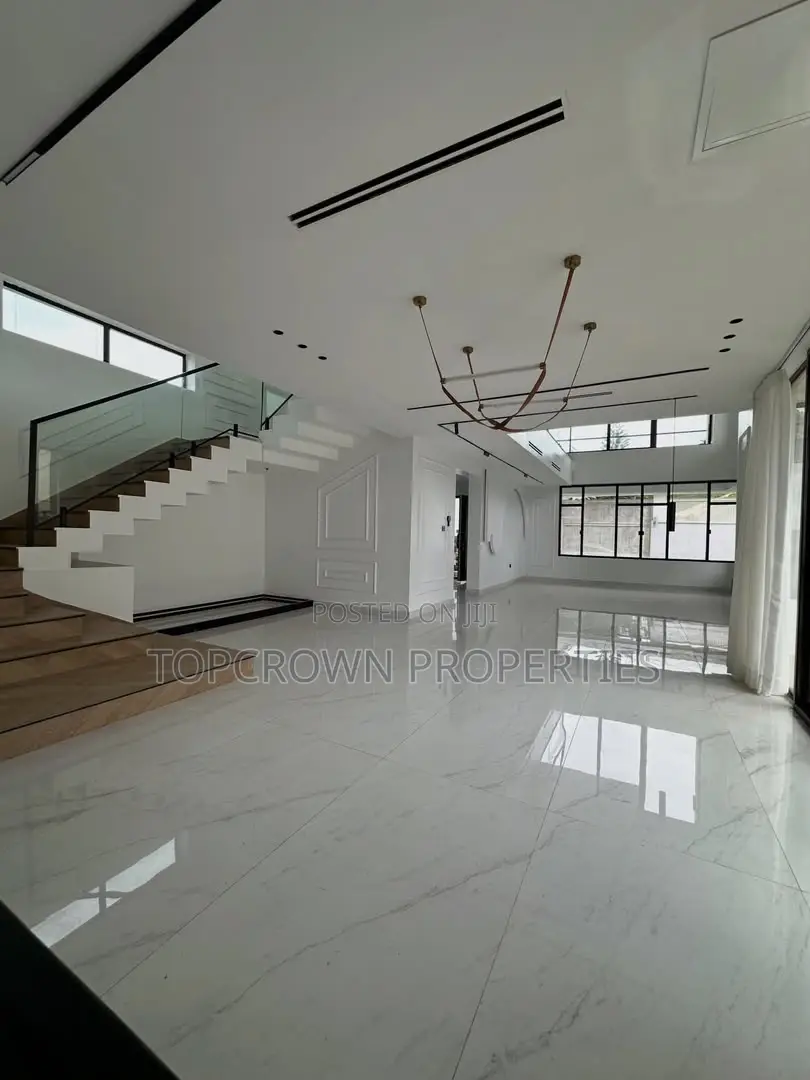 5bdrm Duplex in Apo Resettlement for sale