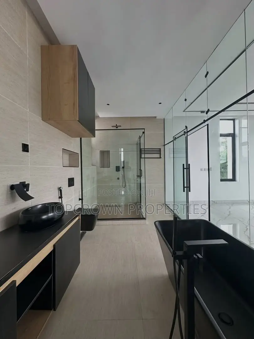 5bdrm Duplex in Apo Resettlement for sale