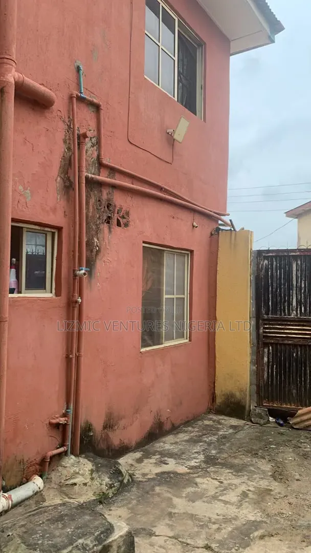 Furnished 3bdrm Block of Flats in Agric, Igando / Ikotun/Igando