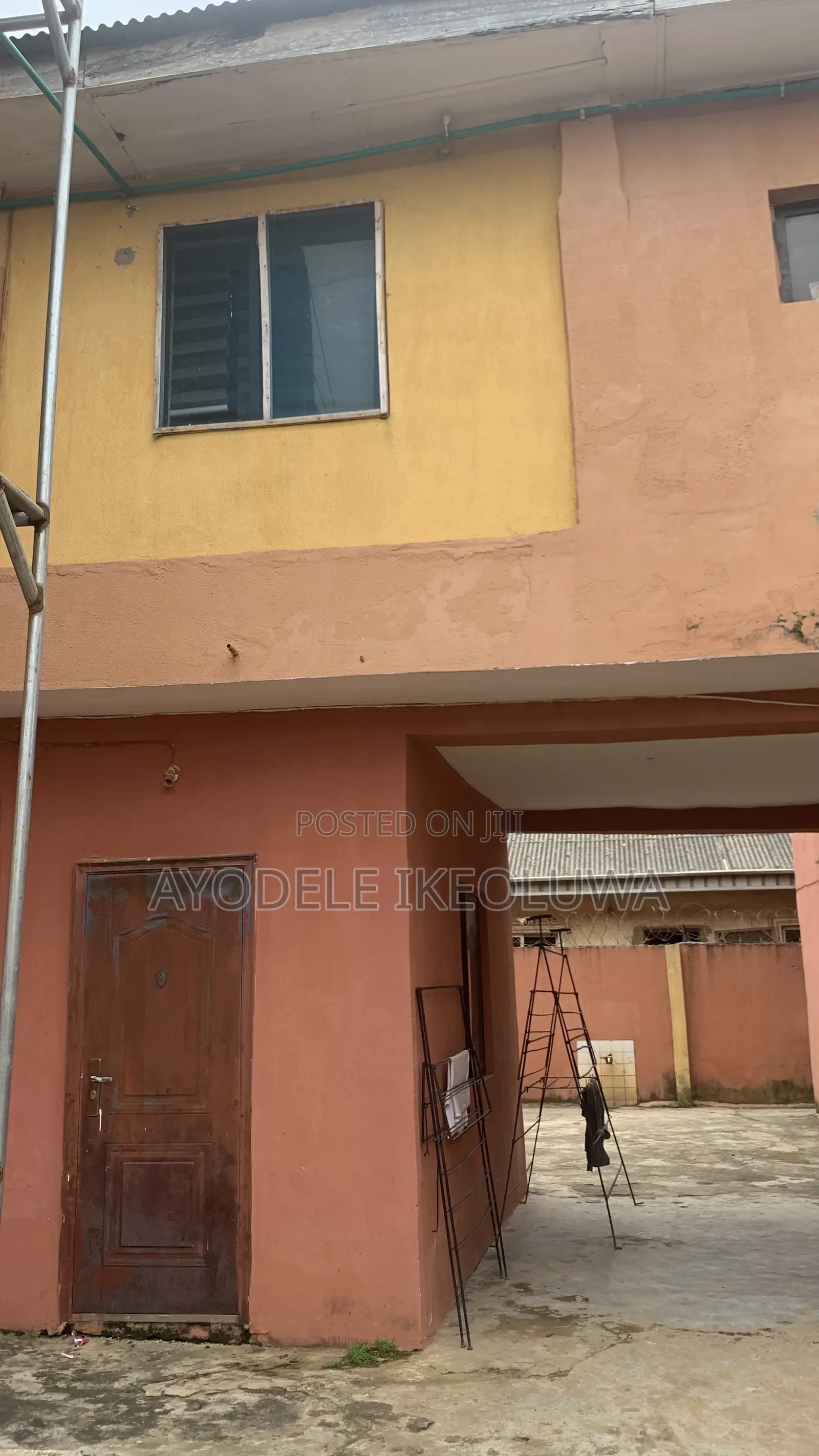 3bdrm Block of Flats in Agric Road, Igando / Ikotun/Igando for sale