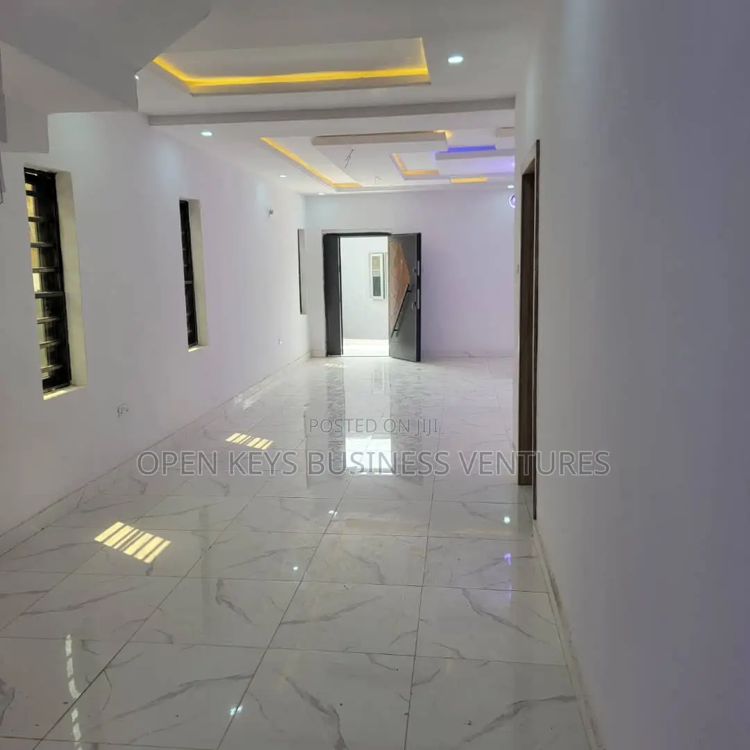 Furnished 4bdrm Duplex in Omolayo Estate, Akobo for sale