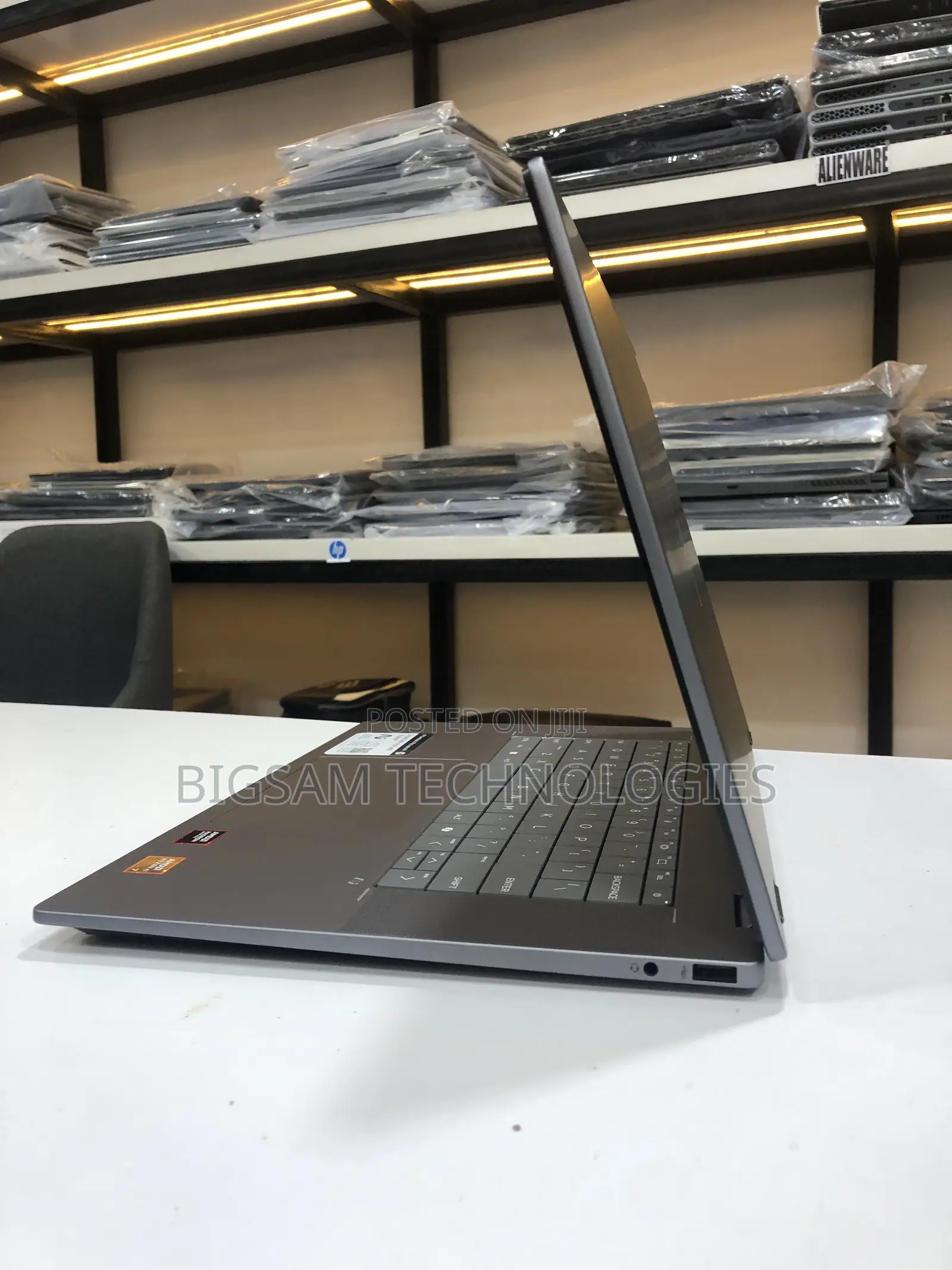 Laptop HP OmniBook 5 Flip 24GB Nvidia SSD 1T