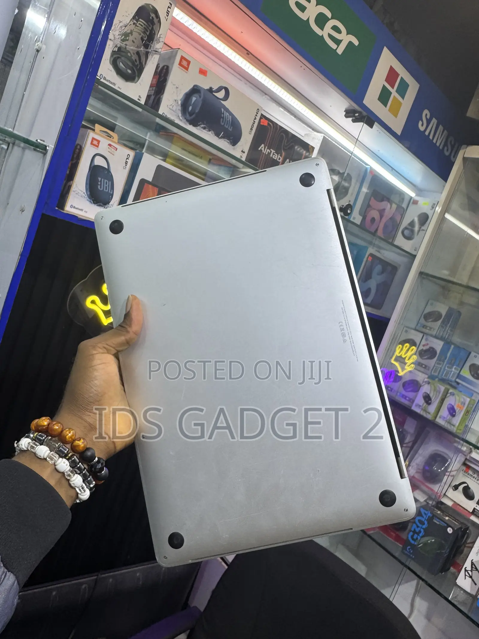 Laptop Apple MacBook Pro 2019 16GB Intel Core i7 SSD 256GB