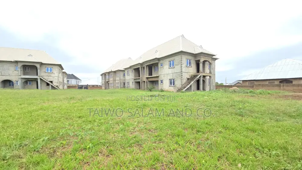 3bdrm Block of Flats in Oyo / Oyo for sale