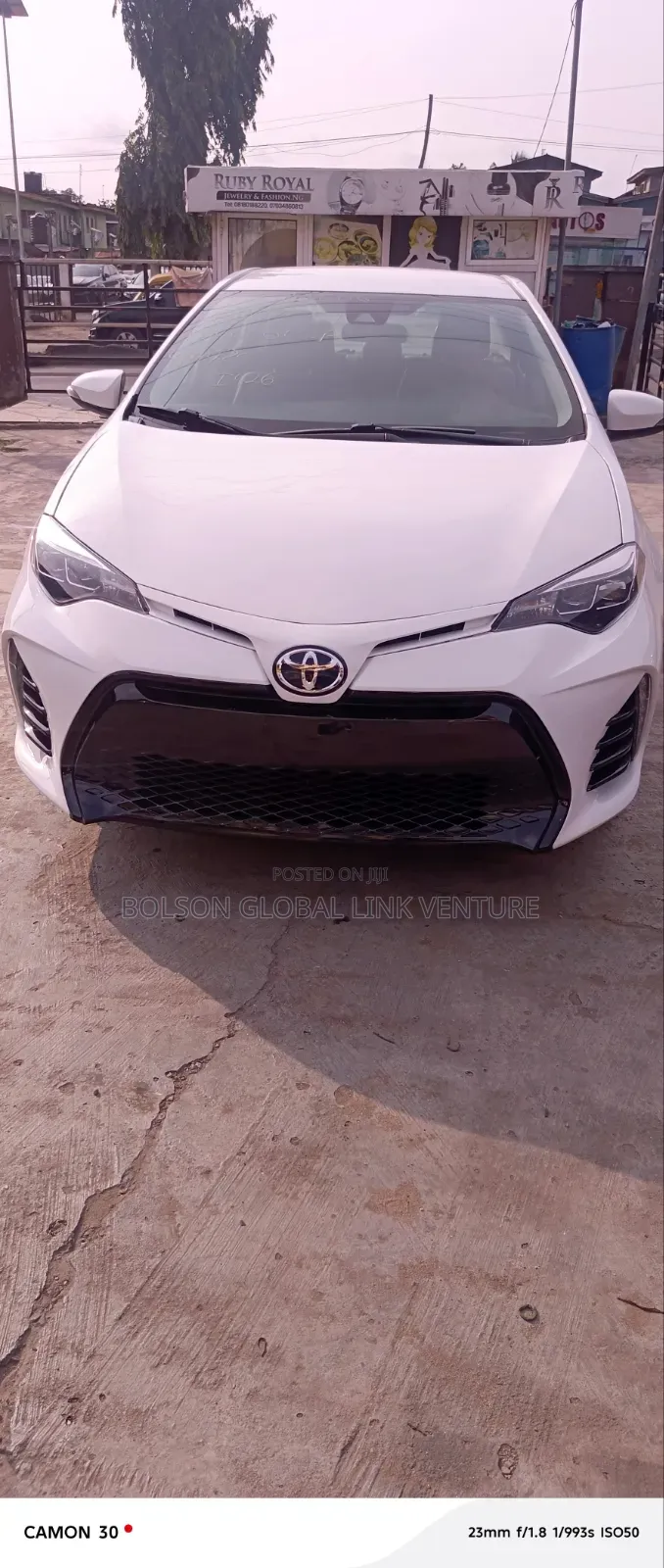Toyota Corolla 2017 White