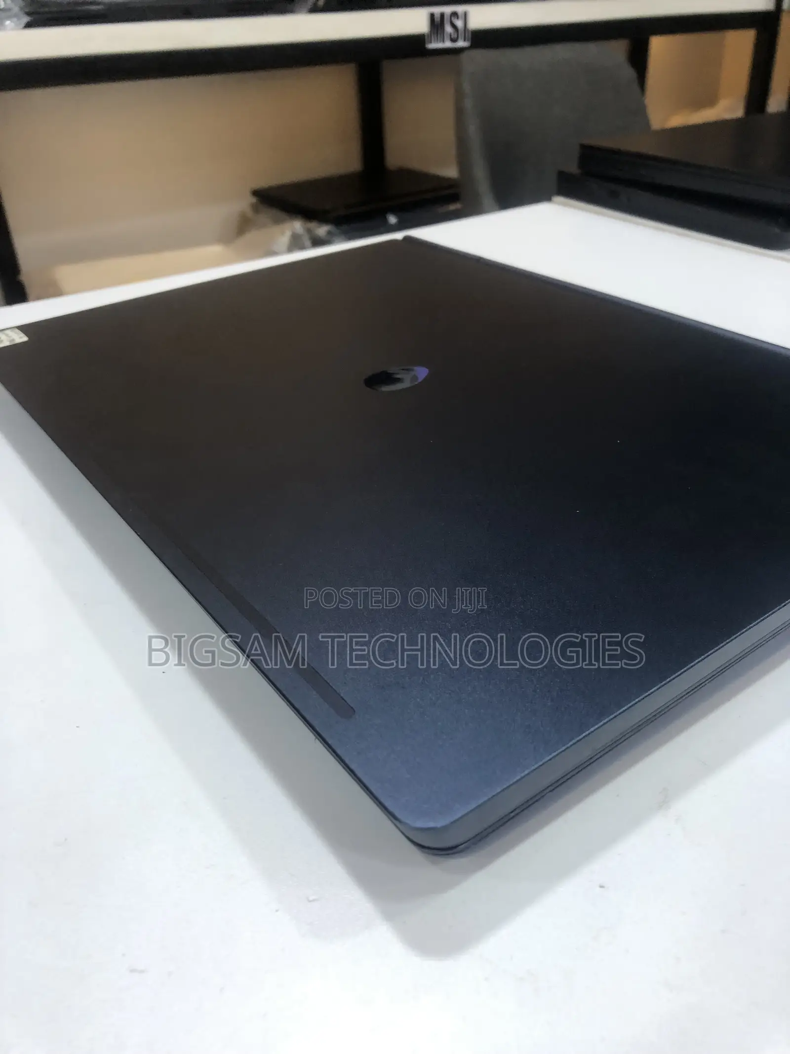 Laptop Alienware 16 Aurora 32GB Intel Core i7 SSD 1T