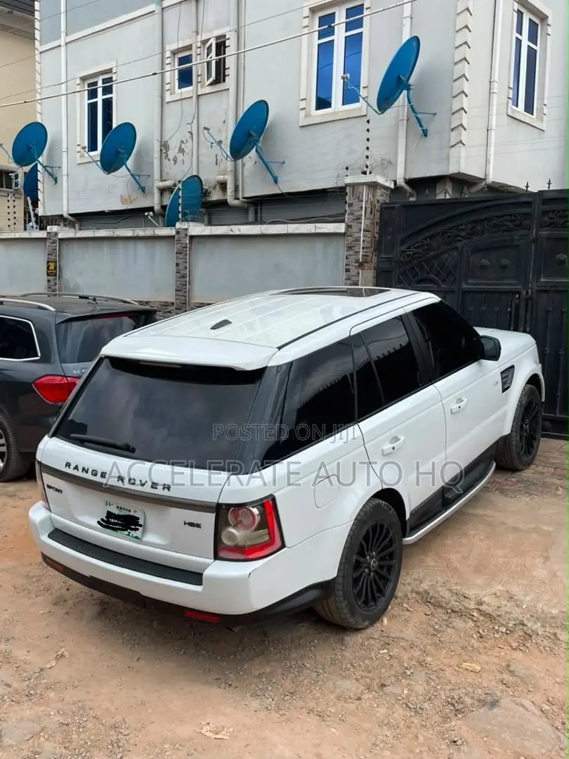 Land Rover Range Rover Sport HSE 4x4 (5.0L 8cyl 6A) 2012 White