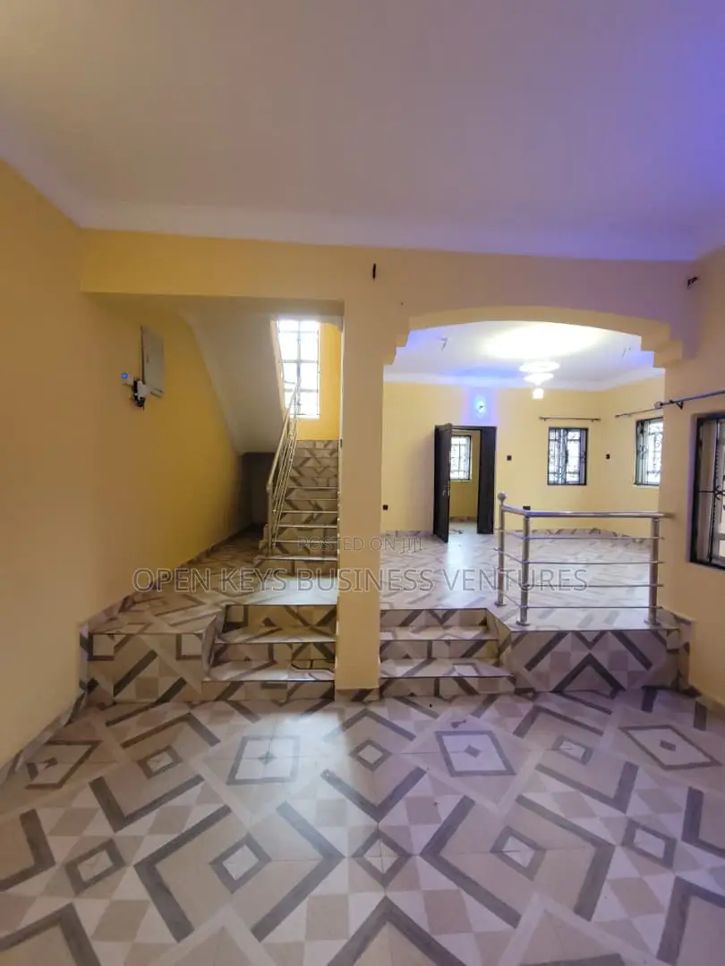 3bdrm Duplex in Kolapo Ishola Gra, Akobo for rent