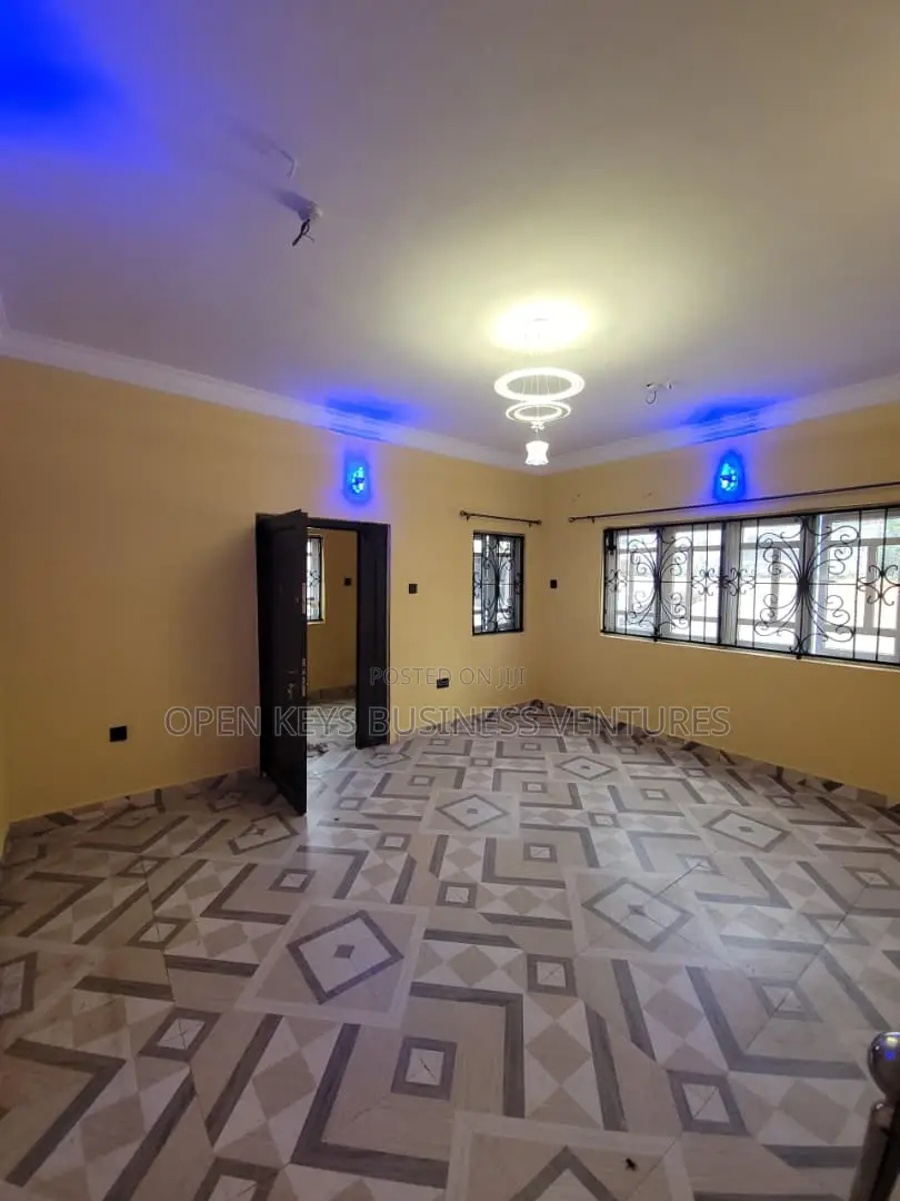 3bdrm Duplex in Kolapo Ishola Gra, Akobo for rent