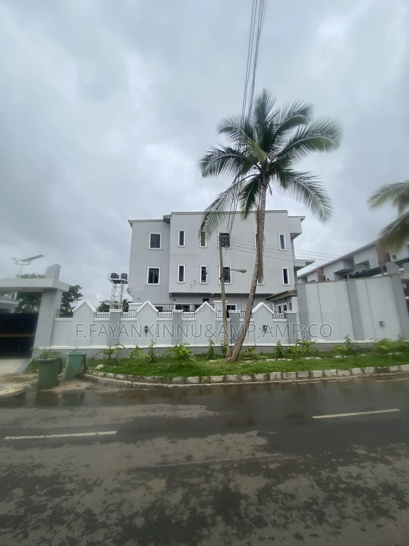 4bdrm Duplex in Zone 3 / Wuse for sale