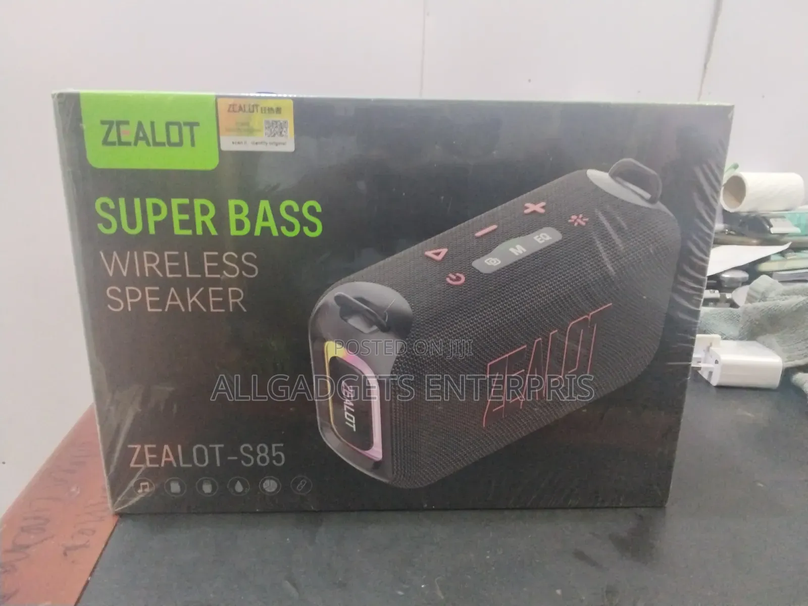 PORTABLE Zealot Speaker