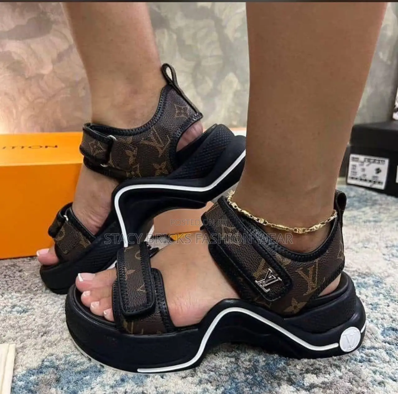 Louis Vitton Luxury Sandal Comes With Full Package