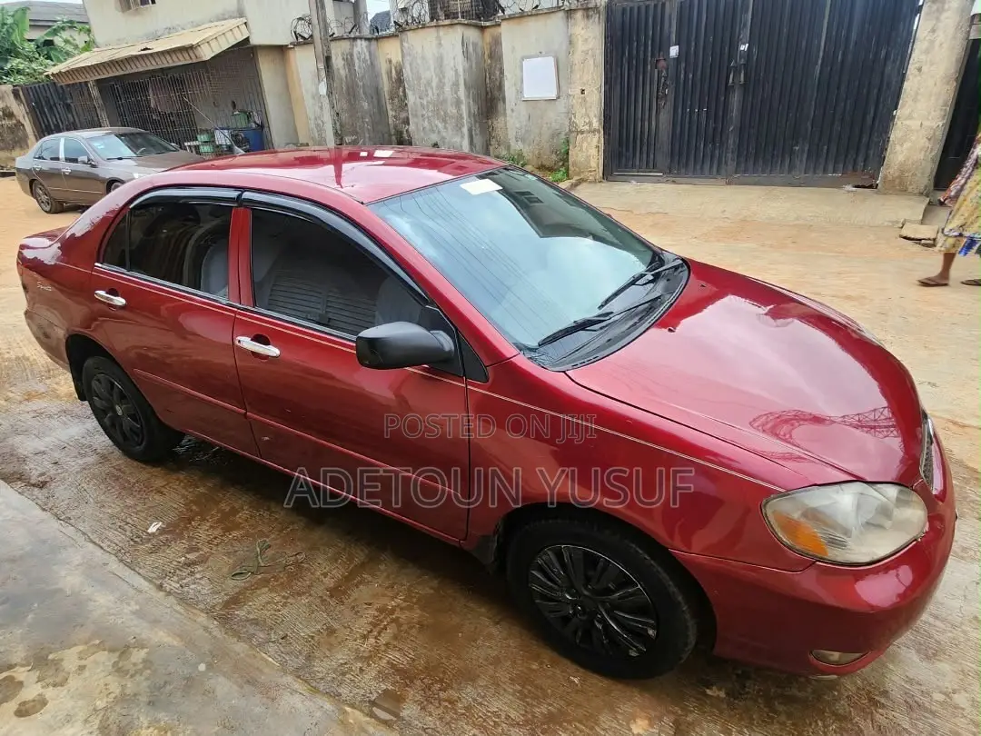 Toyota Corolla 2005 Red