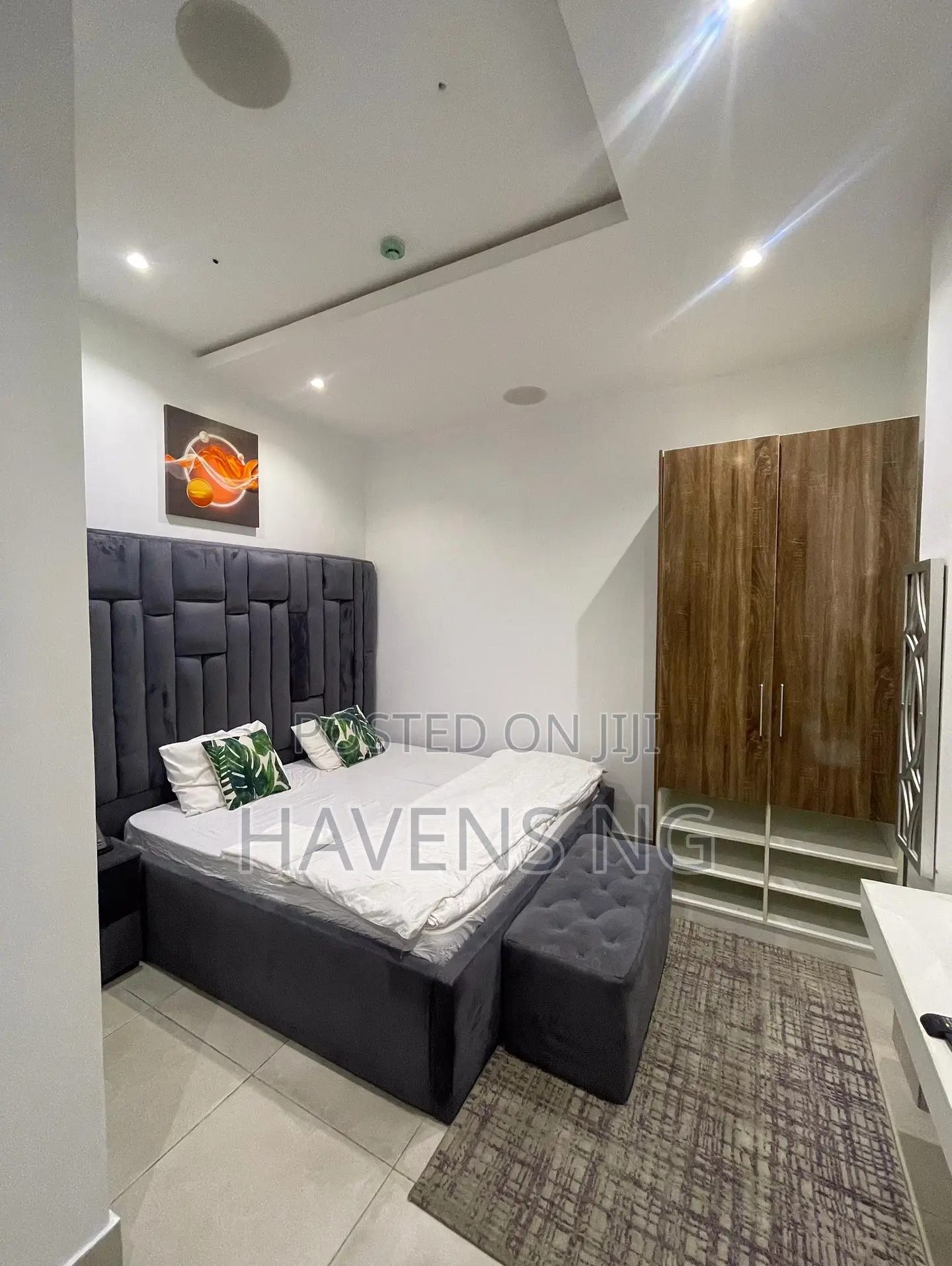 Contemporary 1-Bedroom Apartment Lekki