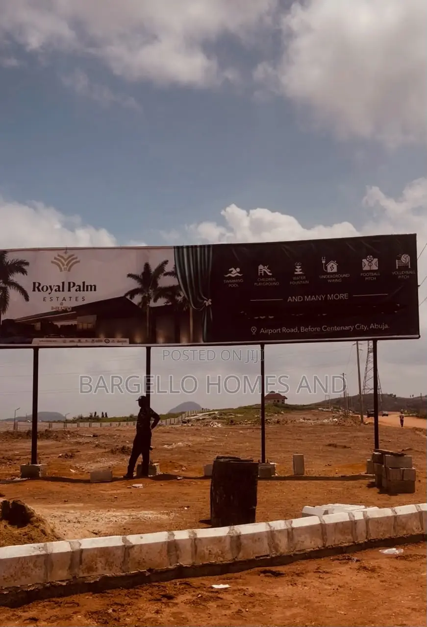 Royal Palm Hutu