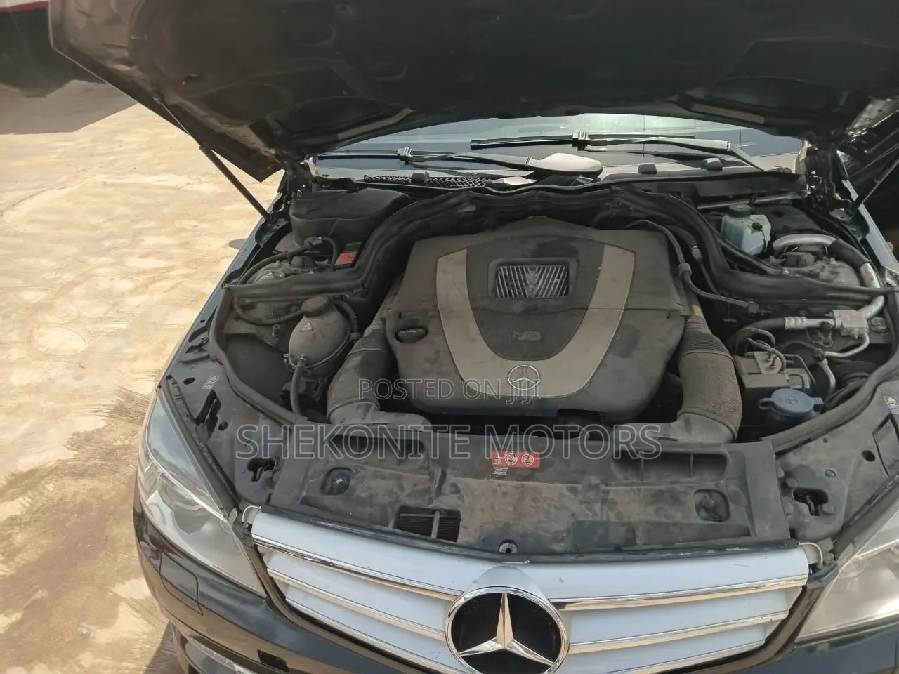 Mercedes-Benz C300 2011 Black