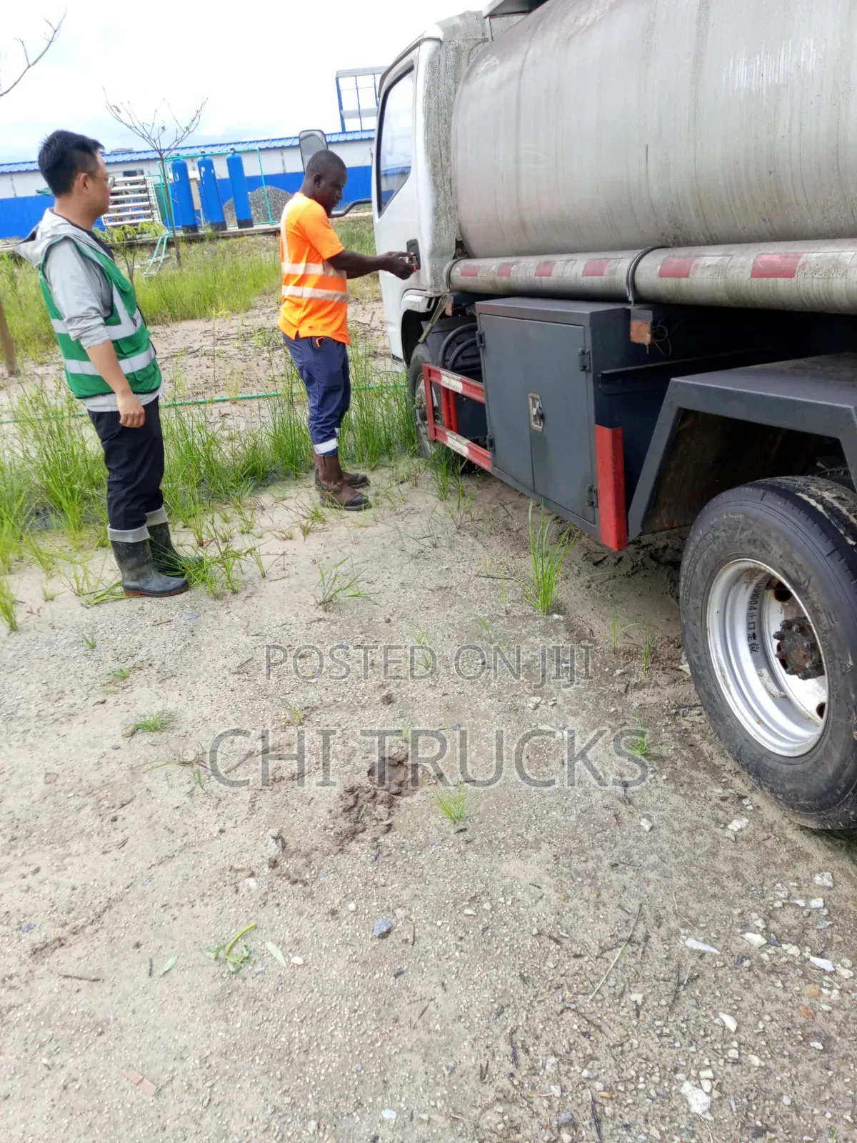 China Diesel Tanker Truck [8,000] Liters