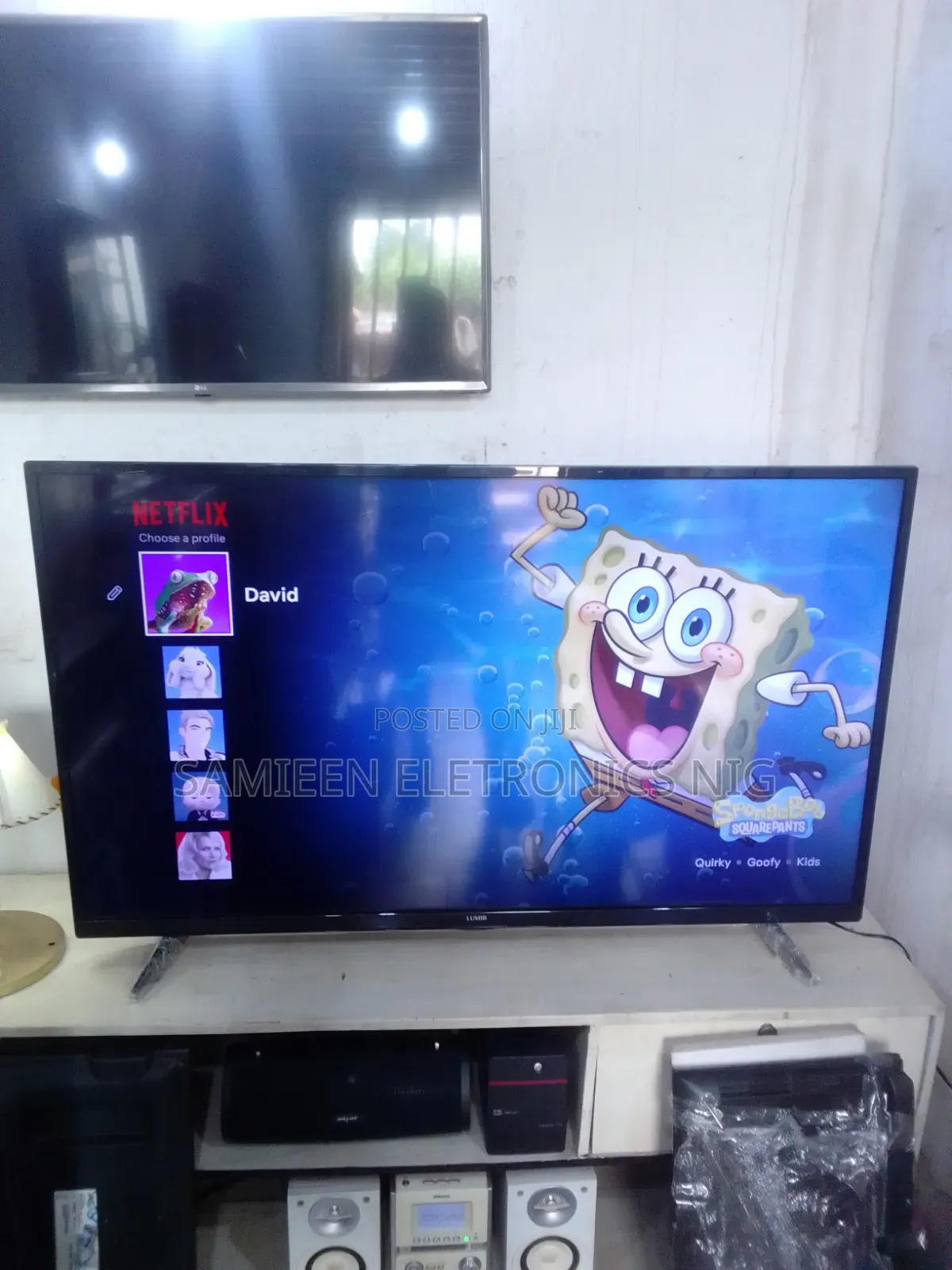 Newly Arrived 55inch Luxor UHD Smart TV,With Free Netflix Login,UK