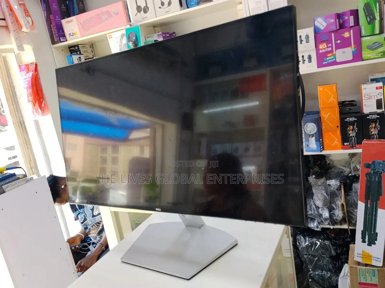 Dell 27" IPS Frameless Monitor
