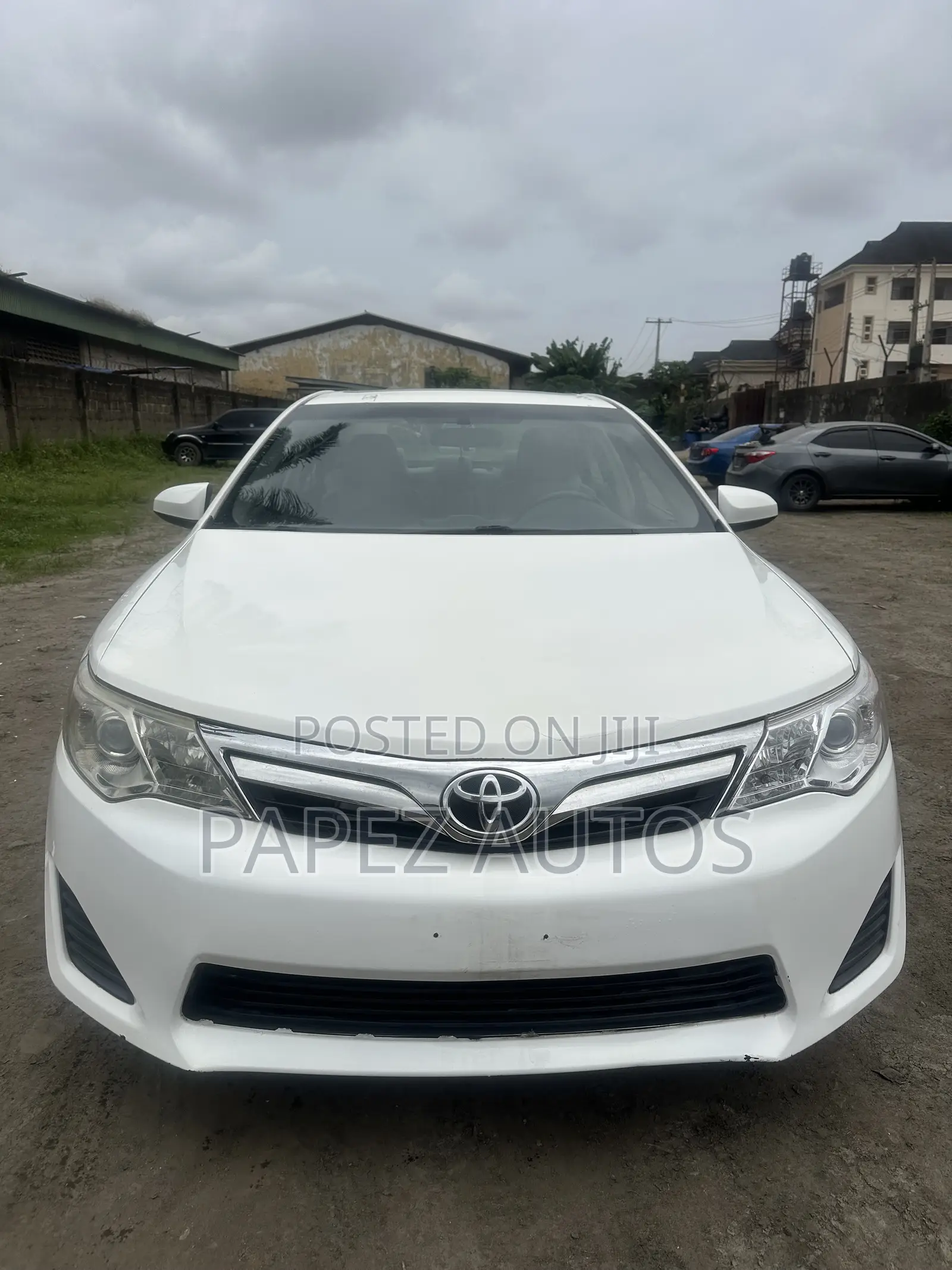 Toyota Camry LE 4dr Sedan (2.5L 4cyl 6A) 2013 White