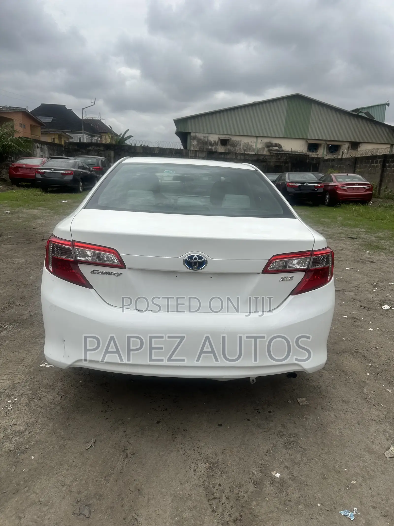 Toyota Camry LE 4dr Sedan (2.5L 4cyl 6A) 2013 White