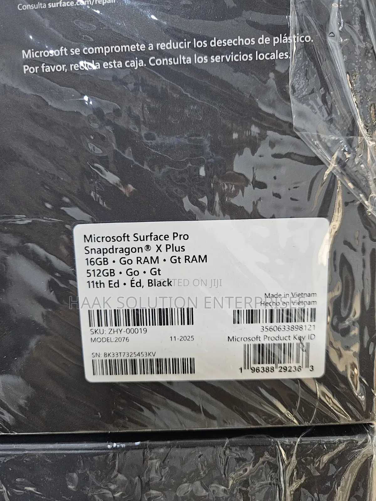 New Microsoft Surface Pro 11th Edition, a Copilot+ PC 16GB SSD 512GB