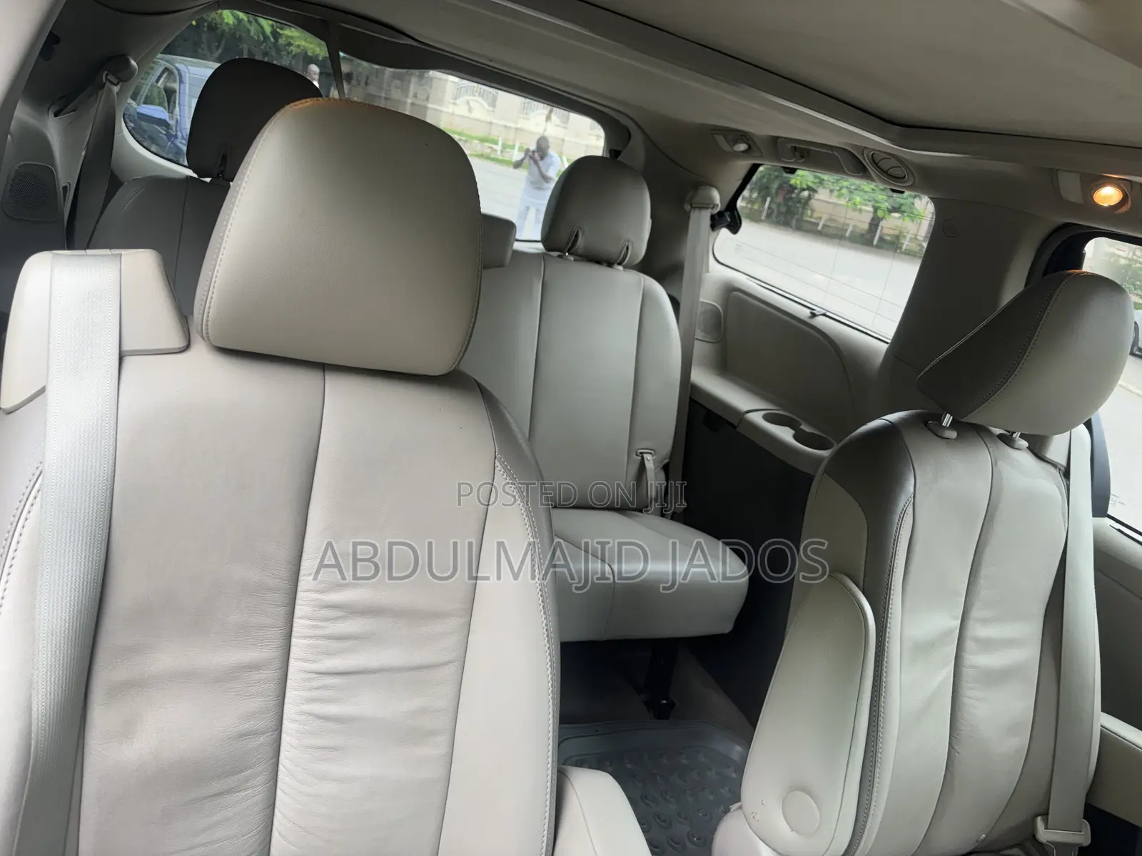 Toyota Sienna 2012 Maroon