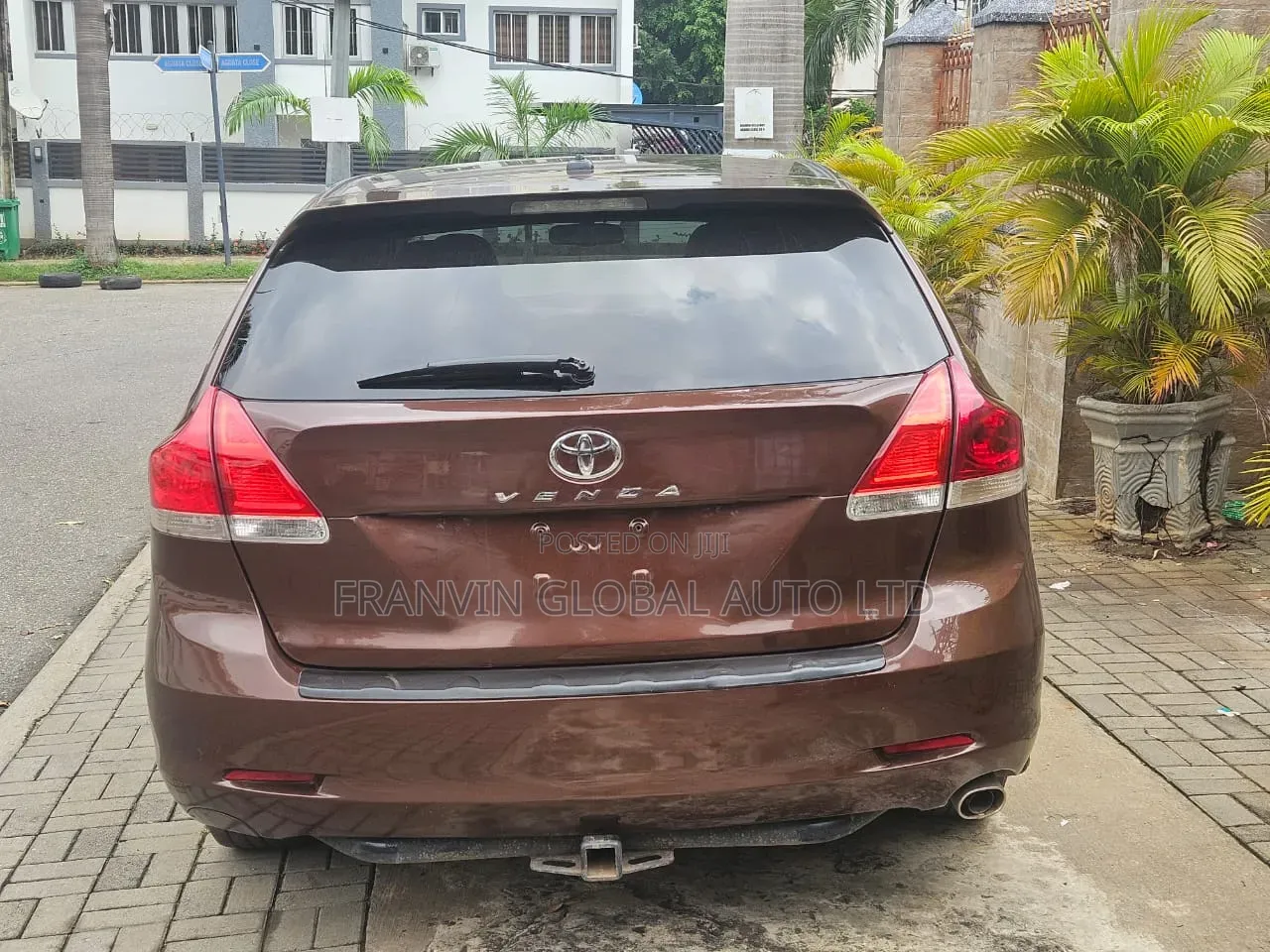 Toyota Venza LE 2011 Brown