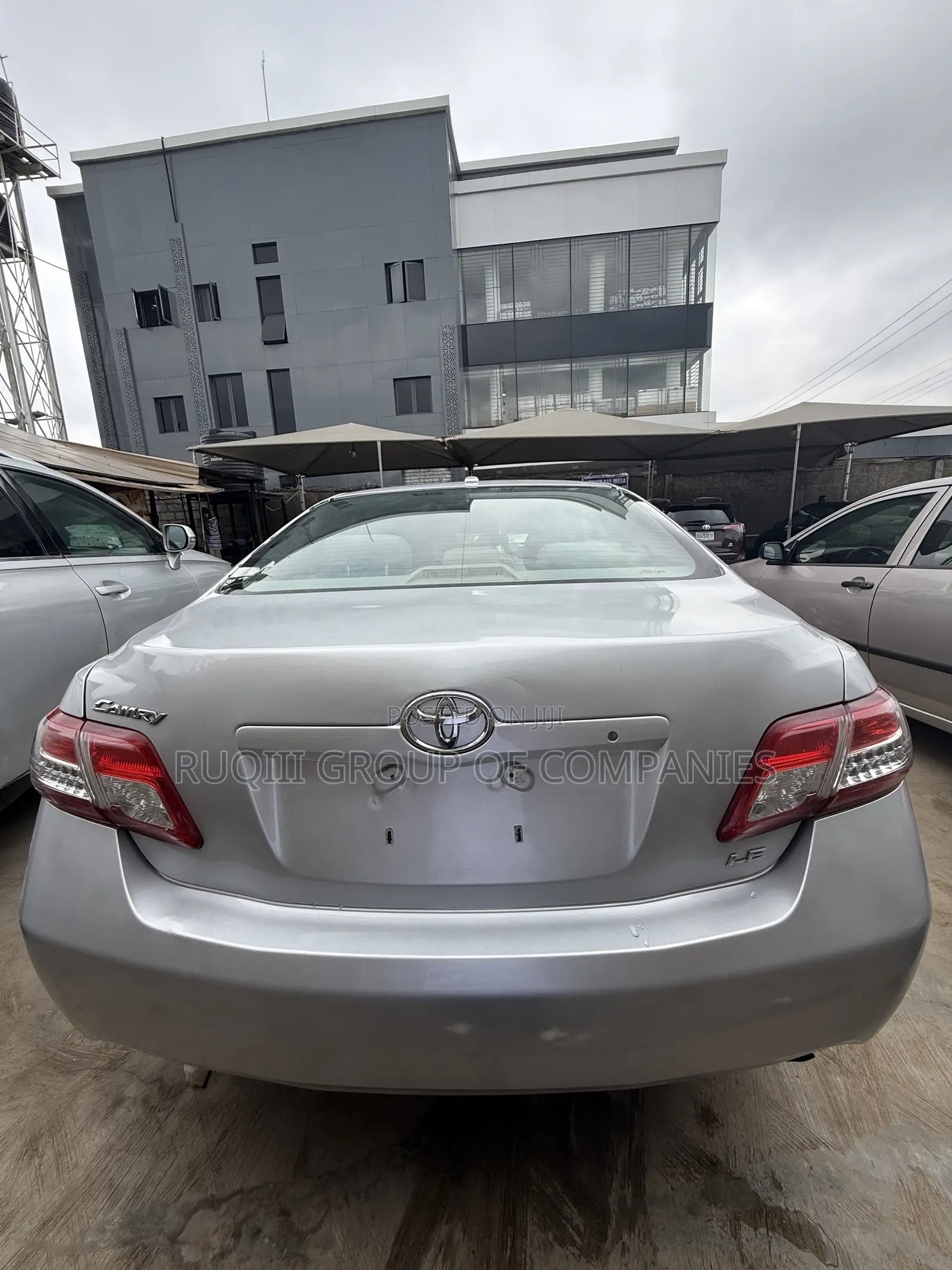 Toyota Camry LE 4dr Sedan (2.5L 4cyl 6AM) 2010 Silver