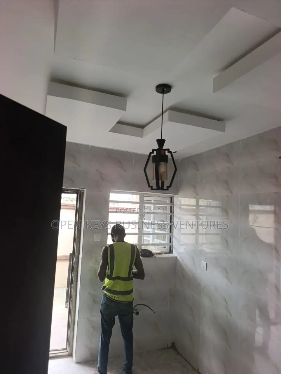 Furnished 3bdrm Apartment in Akala, Akobo for rent