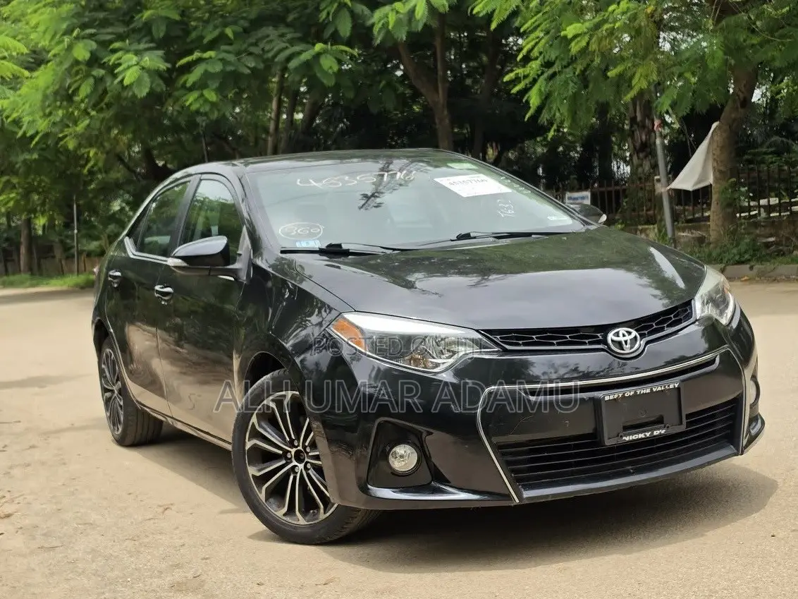 Toyota Corolla 2015 Black