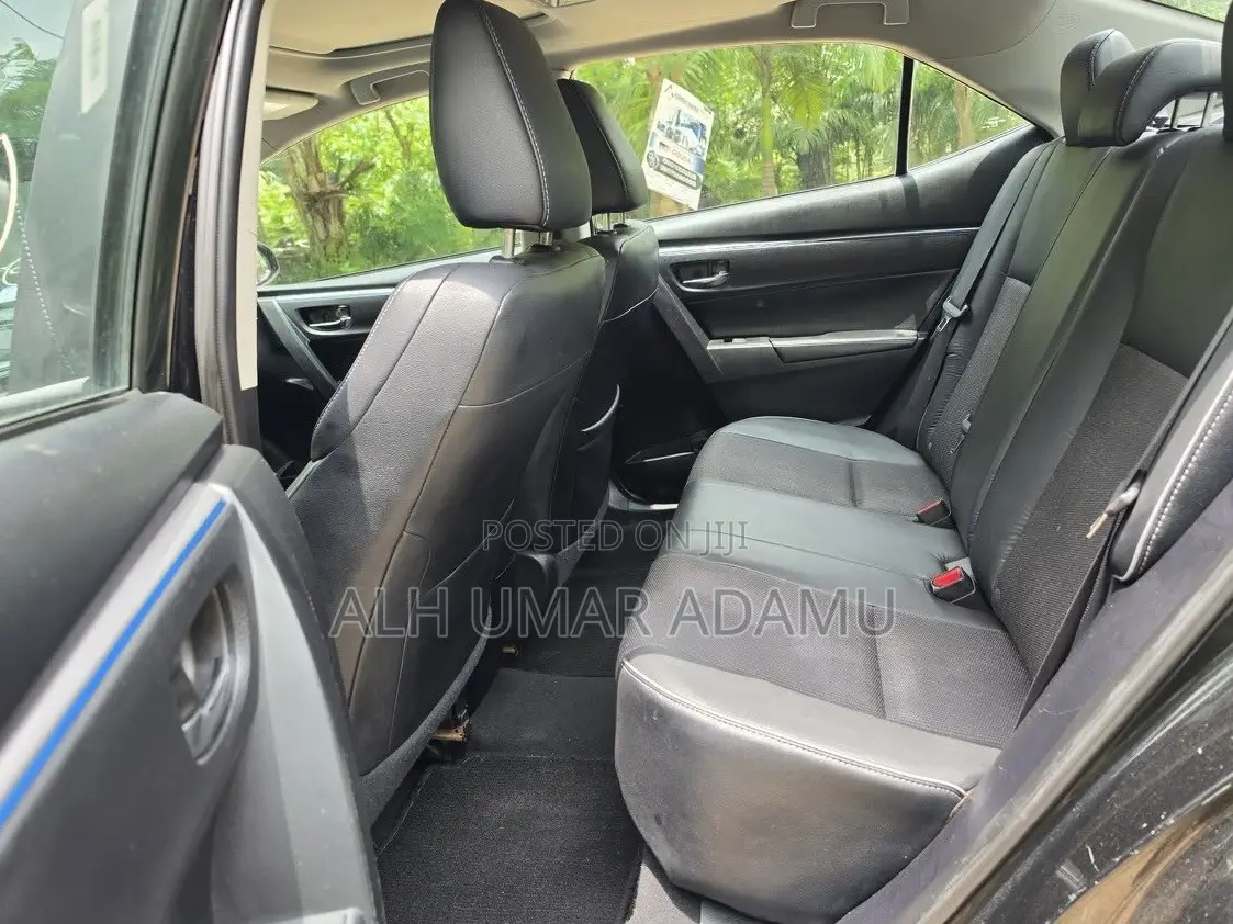 Toyota Corolla 2015 Black