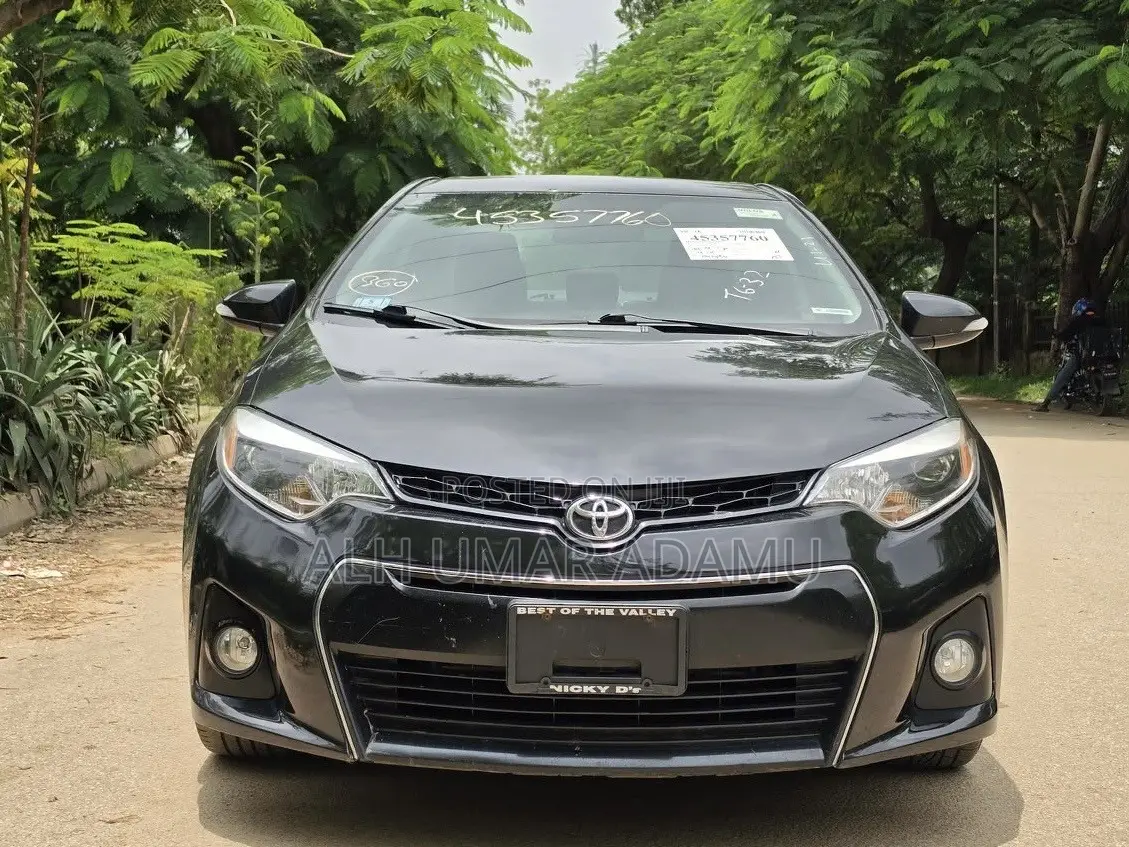 Toyota Corolla 2015 Black