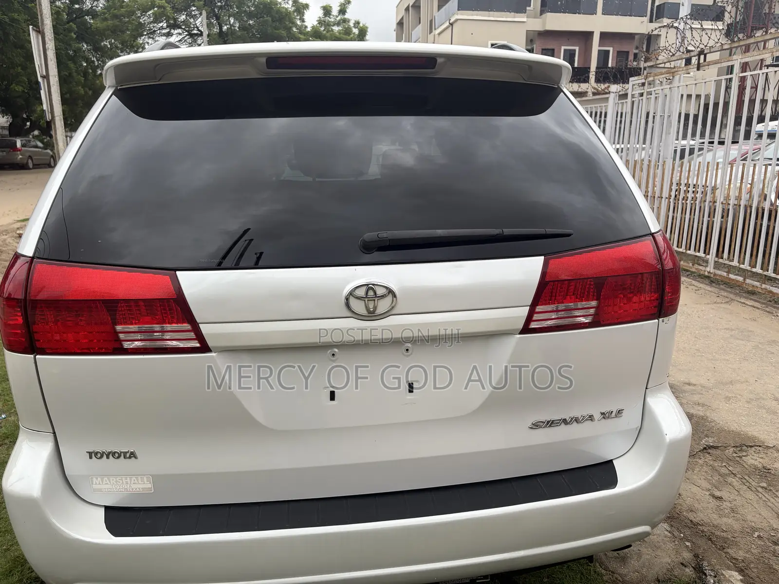 Toyota Sienna XLE 2005 White