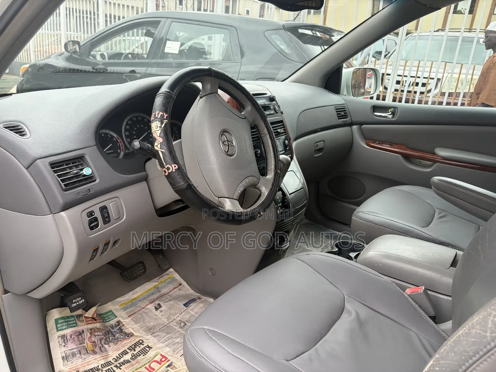 Toyota Sienna XLE 2005 White