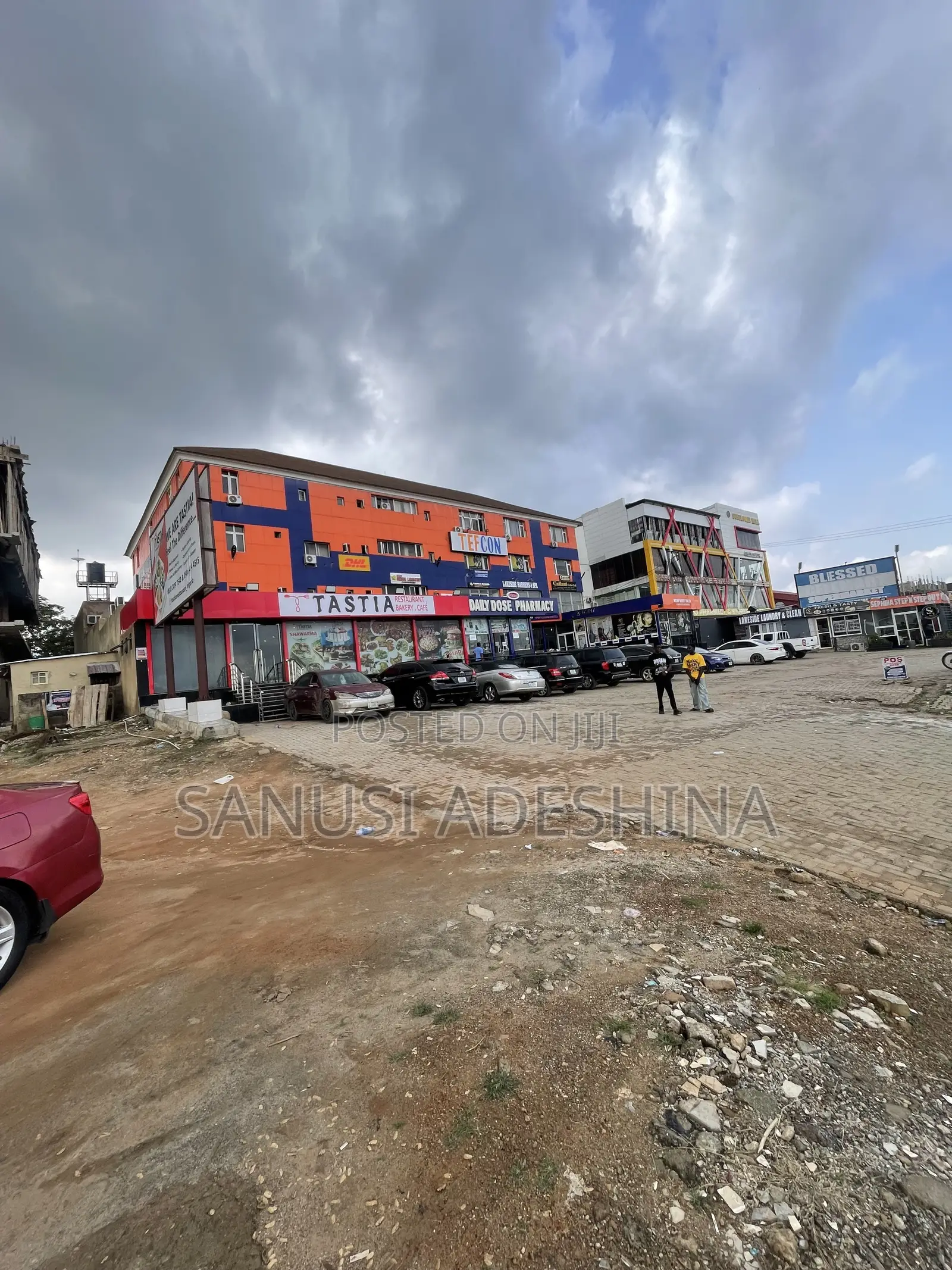30 Shop,14 Bed Rooms Hotel,14 Selfcon Location Lokogoma Abuja