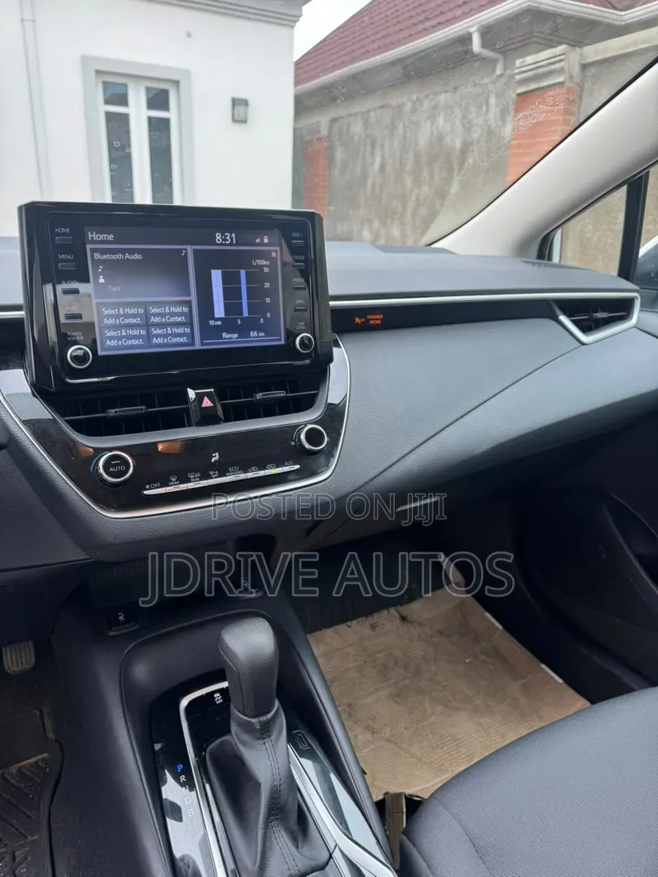 Toyota Corolla LE 2022 White