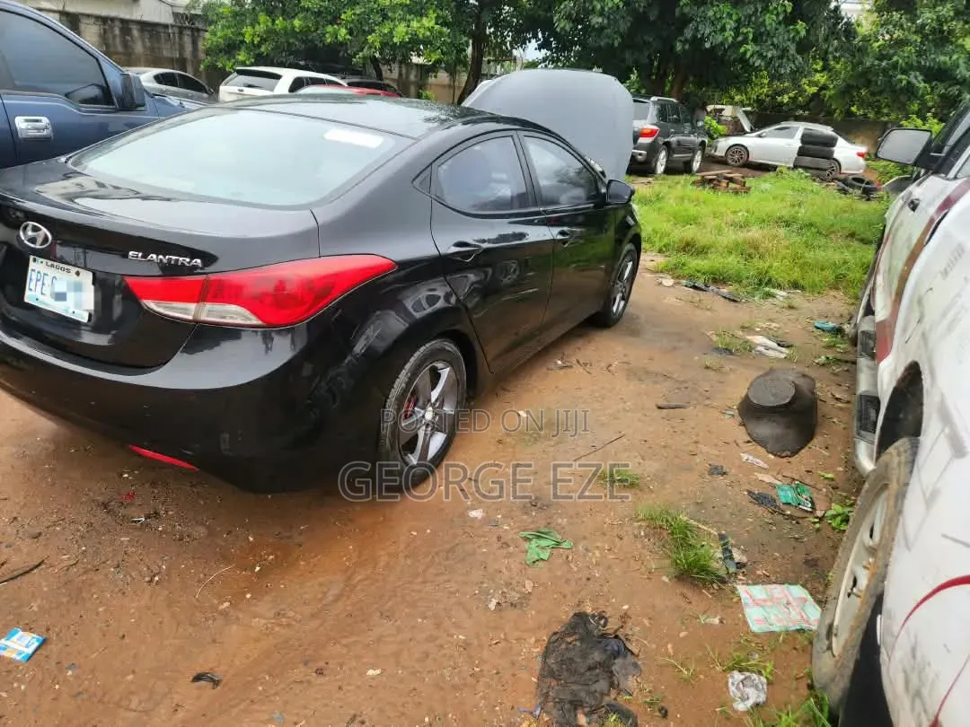 Hyundai Elantra 2013 Black