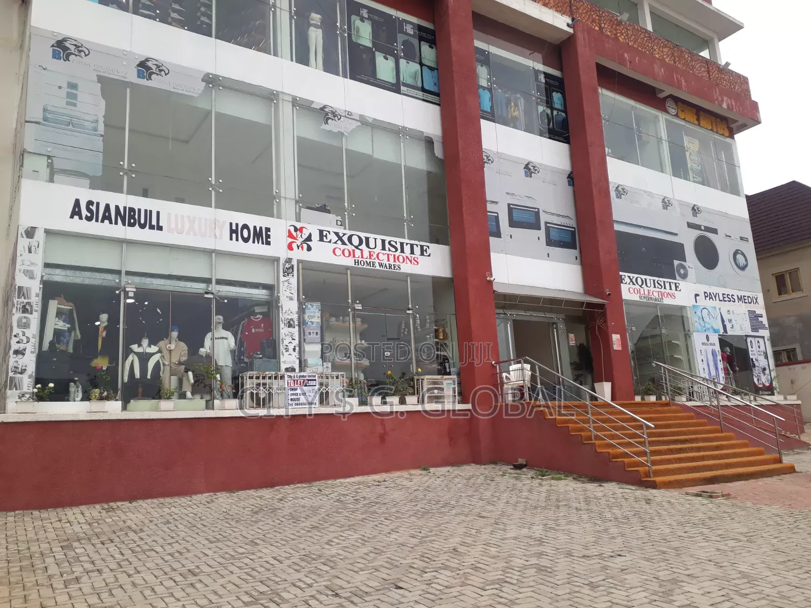 A Showroom/ Shop/Office Space